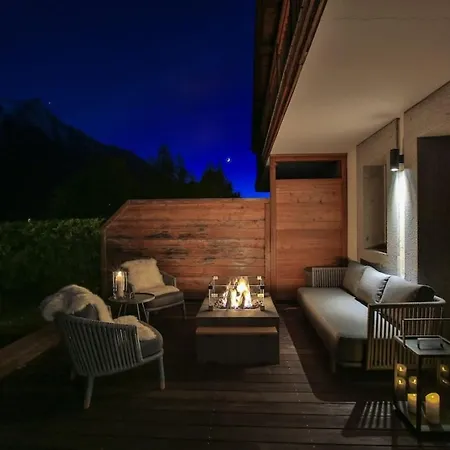 シャレー Chalet Town Centre With Hot Tub *
